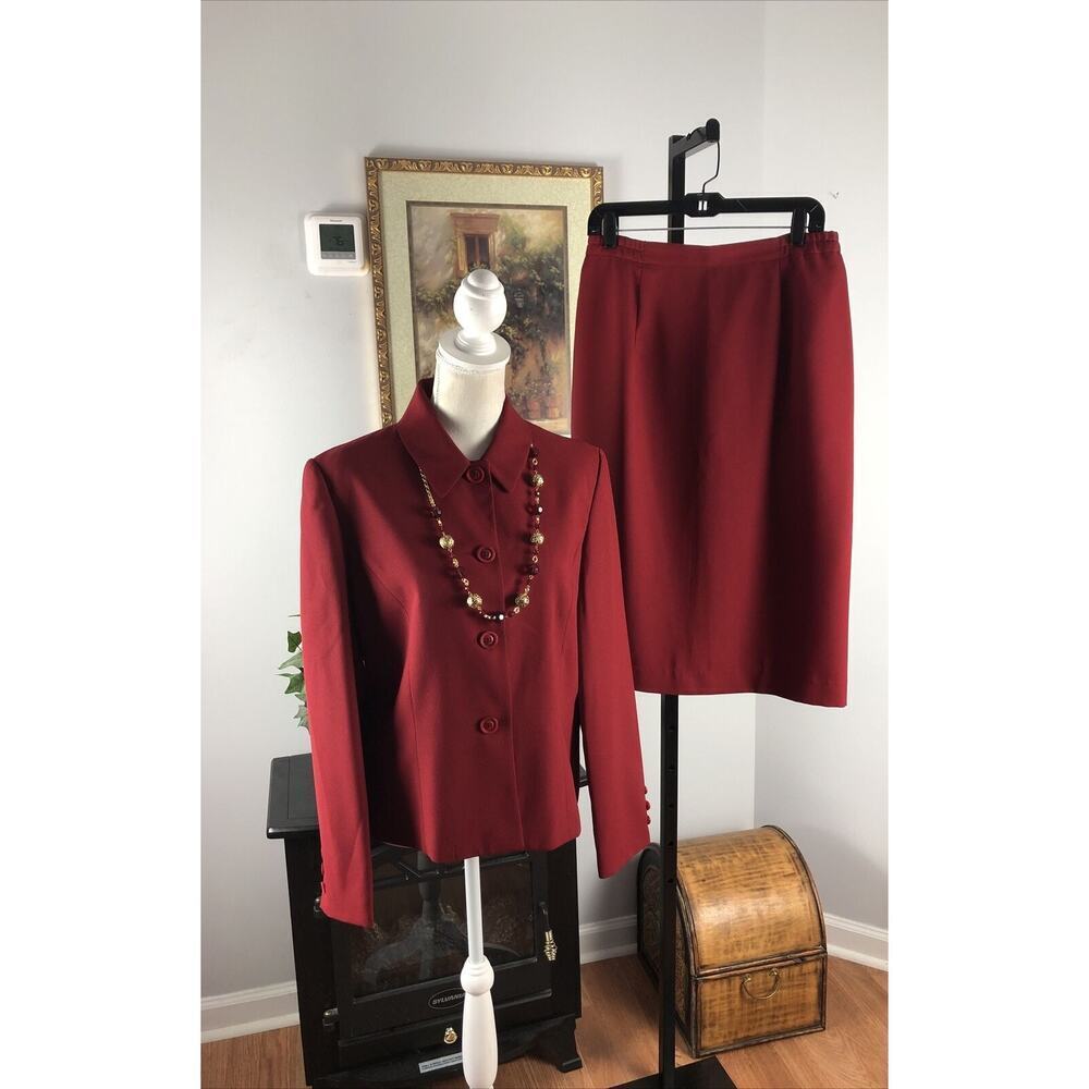 Morgan Miller 2 Pcs Skirt Suite Size 12 Red Long Sleeve 4 Button Lined Collared - Picture 2 of 14